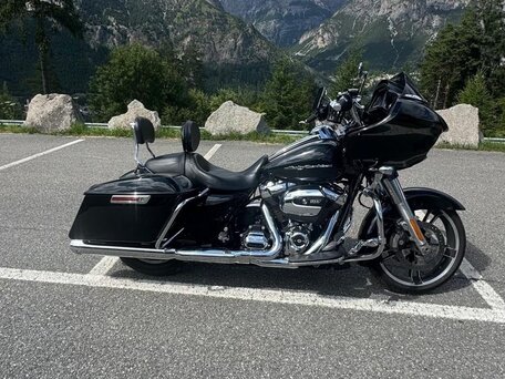 2017 Harley-Davidson Road Glide Special, чёрный, 1400000 рублей, вид 5