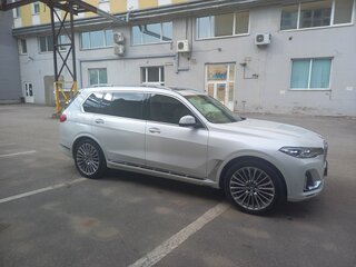 2020 BMW X7 30d I (G07), белый, 8000000 рублей, вид 4