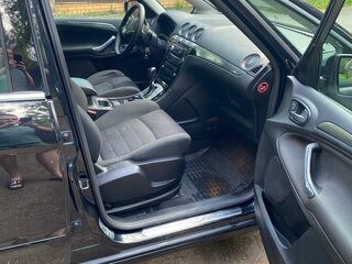 2011 Ford S-MAX I Рестайлинг, чёрный, 900000 рублей, вид 2
