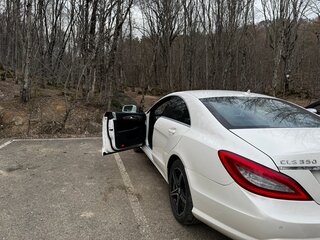 2014 Mercedes-Benz CLS 350 CDI II (C218), белый, 3370000 рублей, вид 4