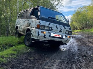 1990 Mitsubishi Delica III, голубой, 315000 рублей, вид 5