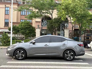 2022 Nissan Sylphy IV (B18), серый, 1415018 рублей, вид 5