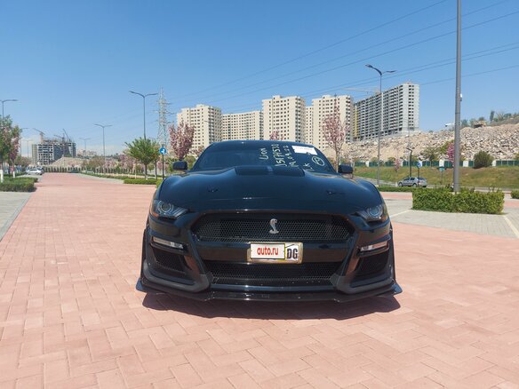 2018 Ford Mustang VI Рестайлинг, чёрный, 2650000 рублей - вид 3