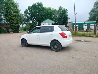 2012 Skoda Fabia II Рестайлинг, белый, 440000 рублей, вид 3