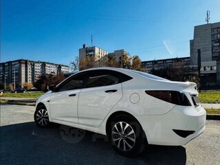 2014 Hyundai Solaris I Рестайлинг, белый, 750000 рублей, вид 4