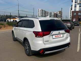 2018 Mitsubishi Outlander III Рестайлинг 3, белый, 2200000 рублей, вид 5