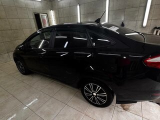 2017 Ford Fiesta Mk6 Рестайлинг, чёрный, 1350000 рублей, вид 4