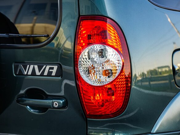 2018 Chevrolet Niva I Рестайлинг, серый - вид 12
