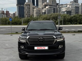 2017 Toyota Land Cruiser 200 Series Рестайлинг 2, чёрный, 9850000 рублей, вид 1