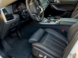 2020 BMW X5 40d IV (G05/G18), белый, 7350000 рублей, вид 3