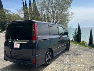 2014 Toyota Noah III (R80), синий, 1800000 рублей, вид 3