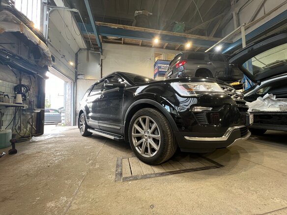 2018 Ford Explorer V Рестайлинг 2, чёрный, 3400000 рублей - вид 1