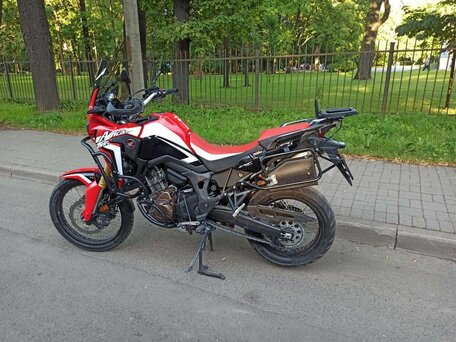2016 Honda CRF 1000L Africa Twin, красный, 900000 рублей, вид 4