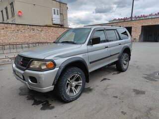 2001 Mitsubishi Montero Sport I, серебристый, 820000 рублей, вид 5