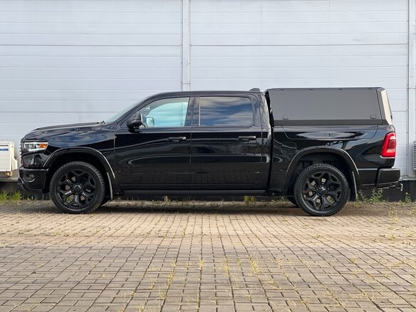 2023 Ram 1500 Quad Cab V, чёрный, 8400000 рублей - вид 10