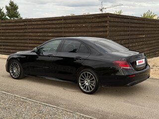 2017 Mercedes-Benz E-Класс 300 V (W213, S213, C238), чёрный, 3550000 рублей, вид 5