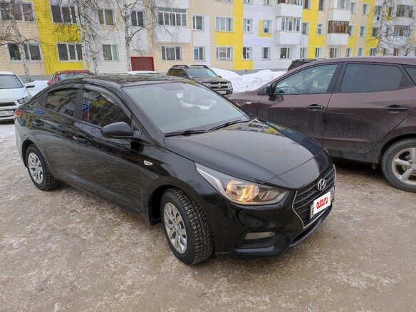 2017 Hyundai Solaris II, чёрный, 1050000 рублей - вид 1