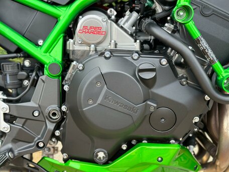 2023 Kawasaki Z H2, зелёный, 2900000 рублей, вид 4