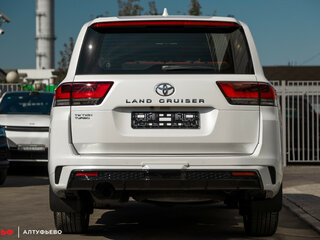 2024 Toyota Land Cruiser 300 Series, белый, 14600000 рублей, вид 4