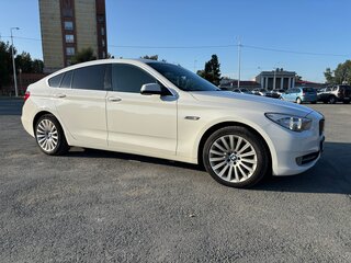2013 BMW 5 серии Gran Turismo 535i xDrive VI (F10/F11/F07), белый, 2150000 рублей, вид 2