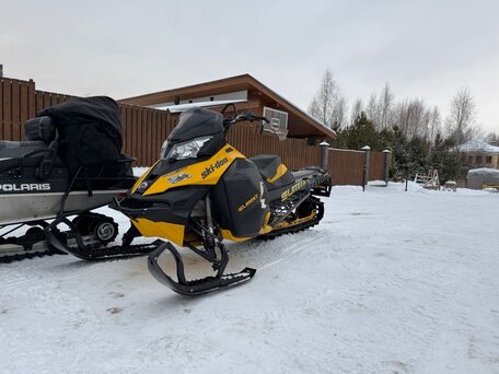 2014 BRP Ski-Doo Summit 800, жёлтый, 1000000 рублей, вид 2
