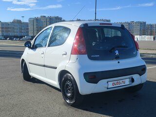 2010 Peugeot 107 I Рестайлинг, белый, 525000 рублей, вид 4