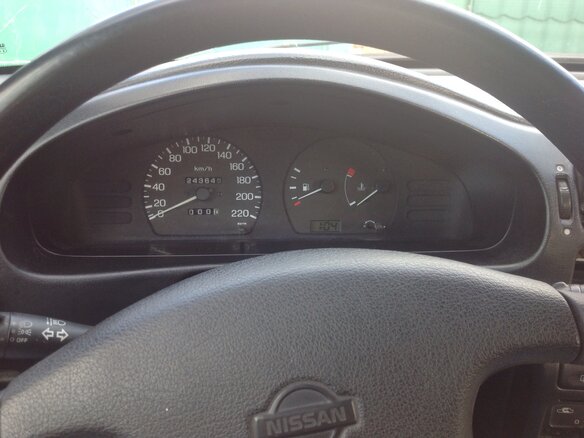 1994 Nissan Sunny, красный - вид 6