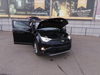 2017 Toyota RAV4 IV (XA40) Рестайлинг, чёрный, 2550000 рублей, вид 1