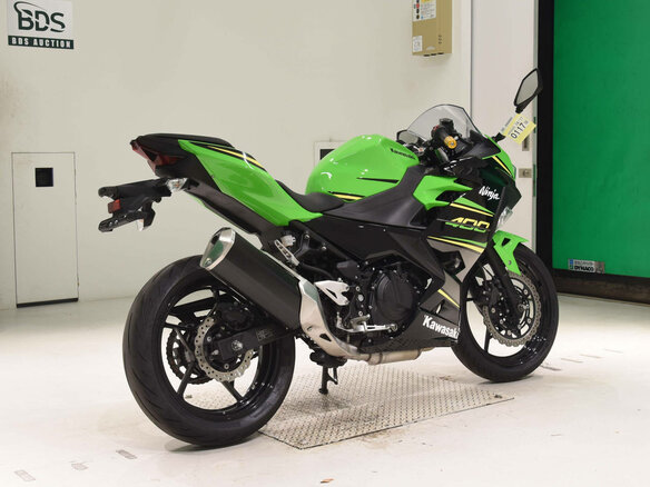 2023 Kawasaki Ninja 400, зелёный, 477875 рублей - вид 5