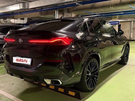 2024 BMW X6 40i III (G06) Рестайлинг, чёрный, 7965885 рублей, вид 3