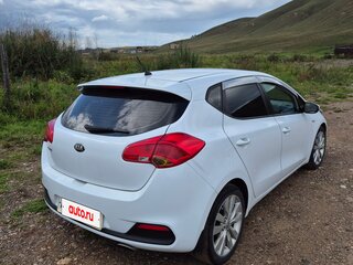 2013 Kia Ceed II, белый, 950000 рублей, вид 4