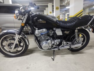 Yamaha XS750