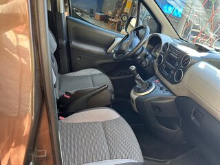 2014 Peugeot Partner II Рестайлинг, коричневый, 980000 рублей, вид 4
