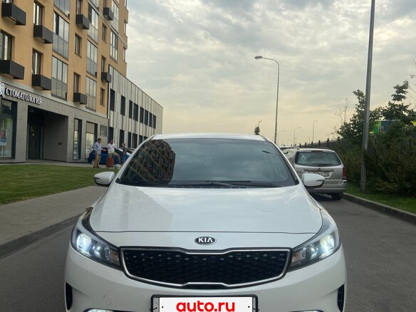 2017 Kia Cerato III Рестайлинг (Classic), белый, 1300000 рублей - вид 1