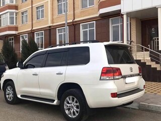 2018 Toyota Land Cruiser 200 Series Рестайлинг 2, белый, 8100000 рублей, вид 2