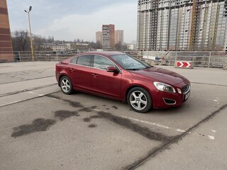 2011 Volvo S60 II, красный, 850000 рублей, вид 2