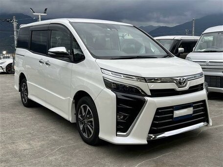 Toyota Voxy III (R80) Рестайлинг