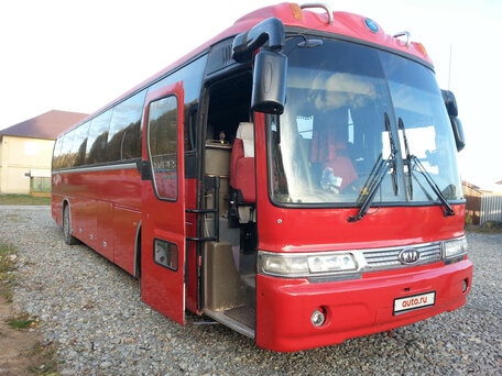 2010 Kia Granbird, красный, 1600000 рублей, вид 1