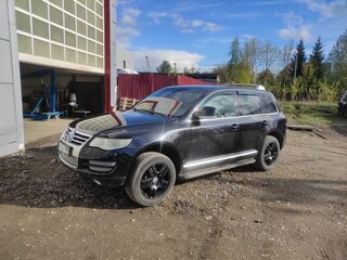 2008 Volkswagen Touareg I Рестайлинг, чёрный, 1600000 рублей, вид 1