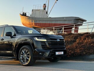 2021 Toyota Land Cruiser 300 Series, чёрный, 11290000 рублей, вид 2