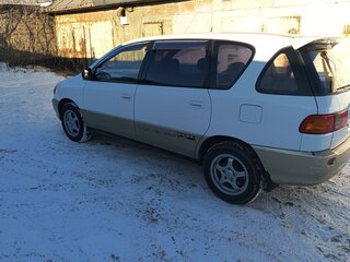 1997 Toyota Ipsum I (M10), белый, 600000 рублей, вид 3