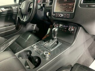 2011 Volkswagen Touareg II, серый, 2300000 рублей, вид 5