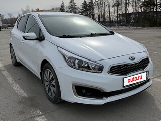 2018 Kia Ceed II Рестайлинг, белый, 1350000 рублей, вид 2