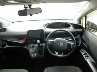 2018 Toyota Sienta II Рестайлинг, зелёный, 1100000 рублей, вид 4