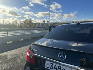2010 Mercedes-Benz E-Класс 220 5G-Tronic IV (W212, S212, C207), чёрный, 1395000 рублей, вид 4