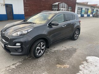 2019 Kia Sportage IV Рестайлинг, серый, 2350000 рублей, вид 2