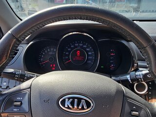 2011 Kia Rio 5-speed III, зелёный, 750000 рублей, вид 4