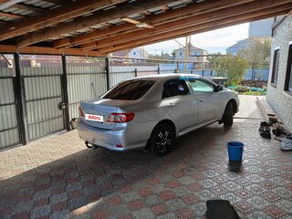 2012 Toyota Corolla X (E140, E150) Рестайлинг, серебристый, 1000000 рублей, вид 2