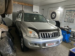 2004 Toyota Land Cruiser Prado 5-speed 120 Series, серебристый, 2200000 рублей, вид 1