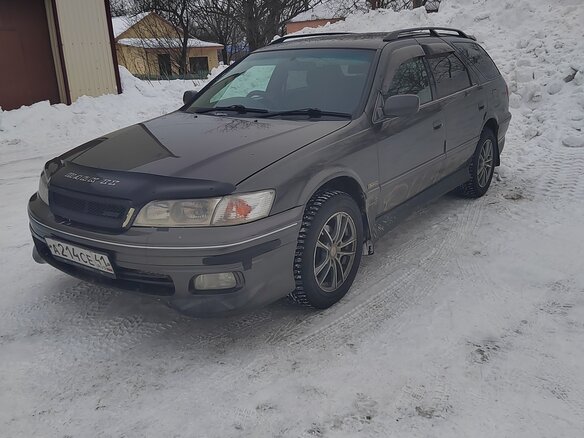 2001 Toyota Mark II Qualis VIII (X100), чёрный, 850000 рублей
